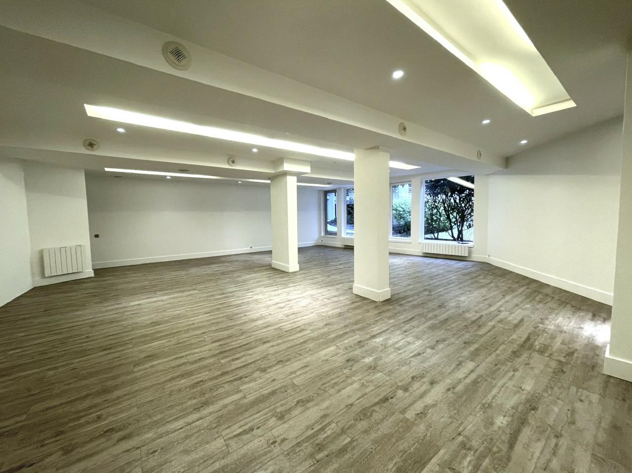 Bureau Paris 588m² Location bureau Paris OLBUR2206644 6